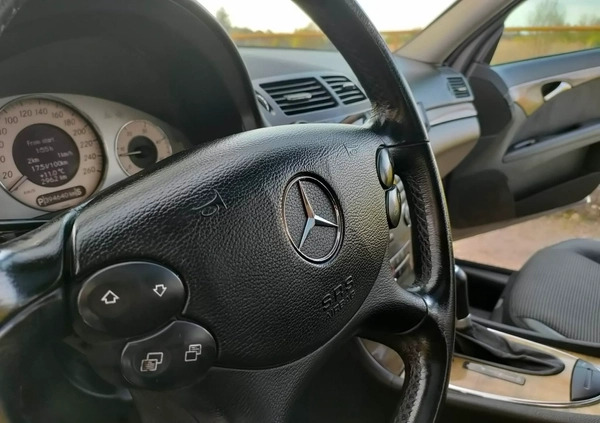 Mercedes-Benz Klasa E cena 21900 przebieg: 370000, rok produkcji 2007 z Rzeszów małe 436